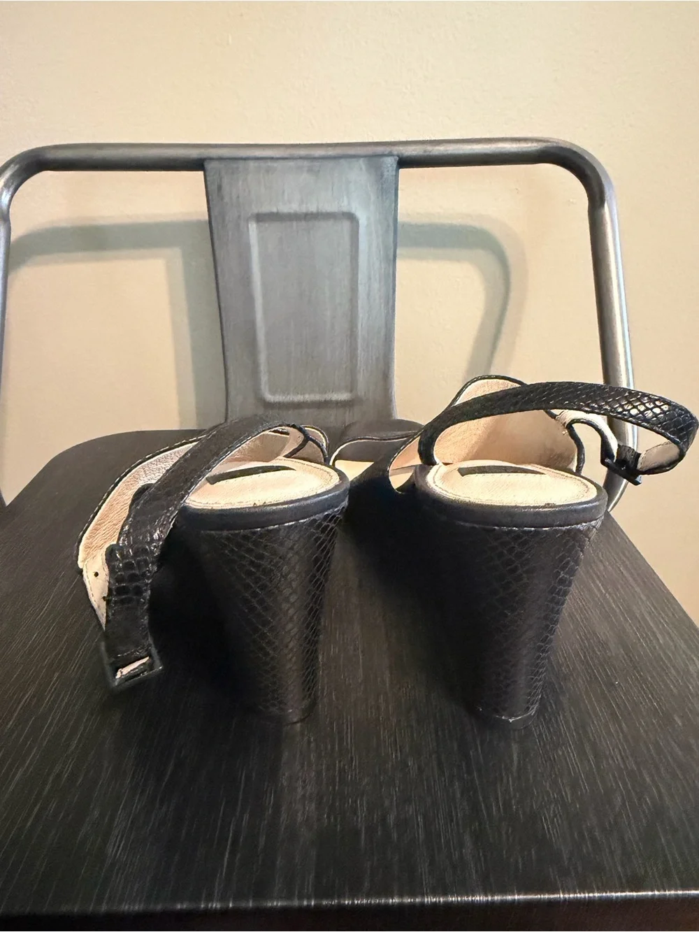Louise et Cie Black Textured Leather Wedge Sandals Size 8